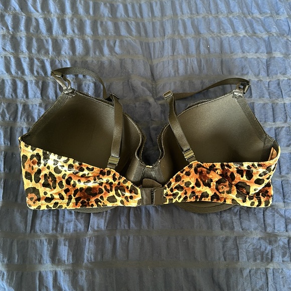 Lot of 3 Victoria’s Secret bras - size 38C - Picture 3 of 7